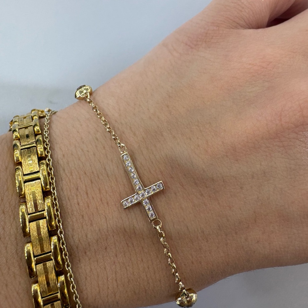 Elegant Gold Cross Bracelet
